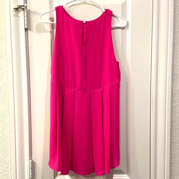 Vince Camuto Sleeveless High Low Hem Top - S - Picture 6 of 9